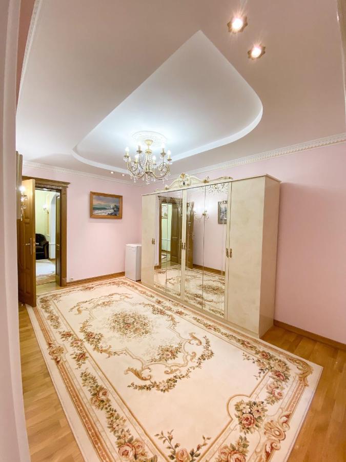 Петрос Family Hotel Yaremche Exterior photo